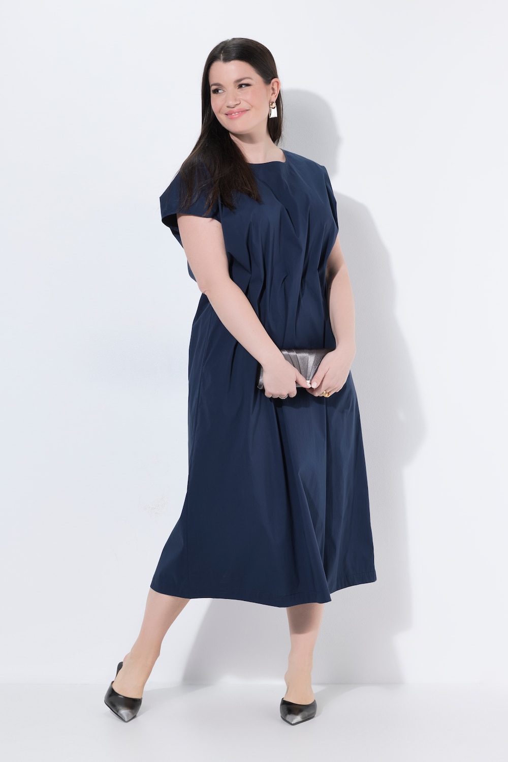 Maxikleid, Zierfalten, tailliert, Rundhals, Halbarm