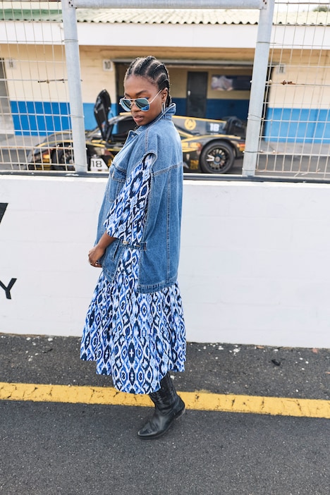 Jeansweste, oversized, offene Seitennähte