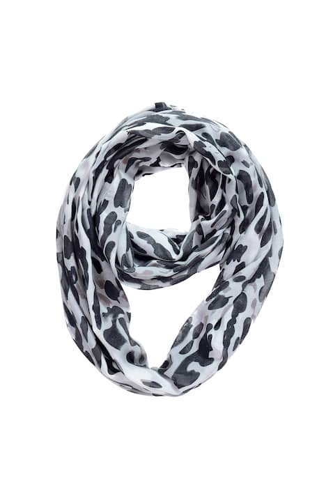 kruhová šála, leopardí vzorem