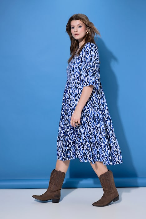 Vestido largo, corte A, rombos, volantes