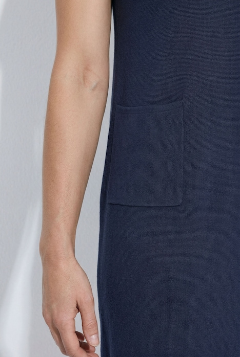 Strickkleid, Rollkanten, V-Ausschnitt, ärmellos