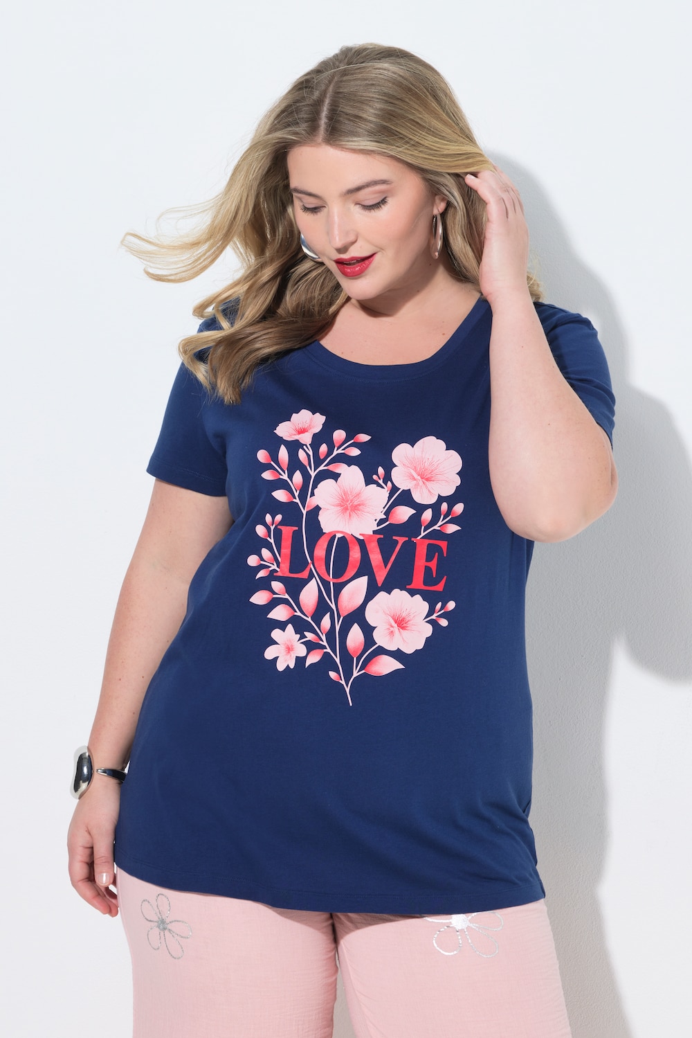 T-Shirt, bequeme Passform, LOVE Motiv