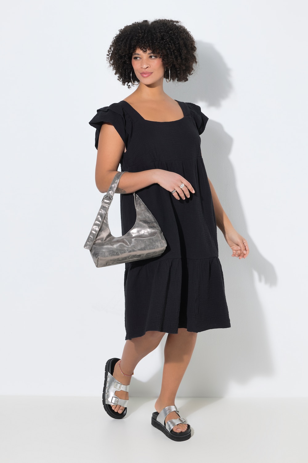 Musselinkleid, Carree-Ausschnitt, Volants