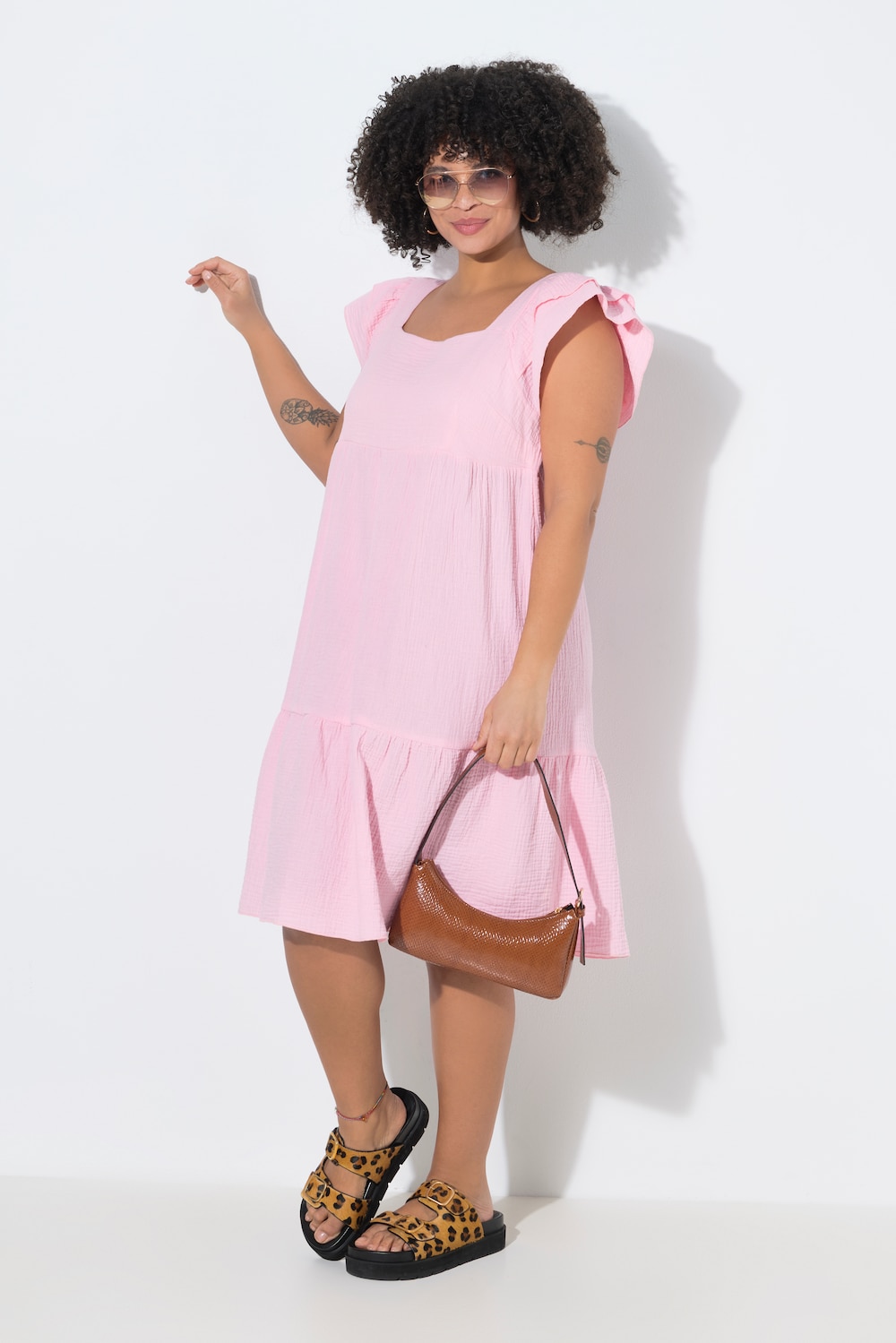 Musselinkleid, Carree-Ausschnitt, Volants