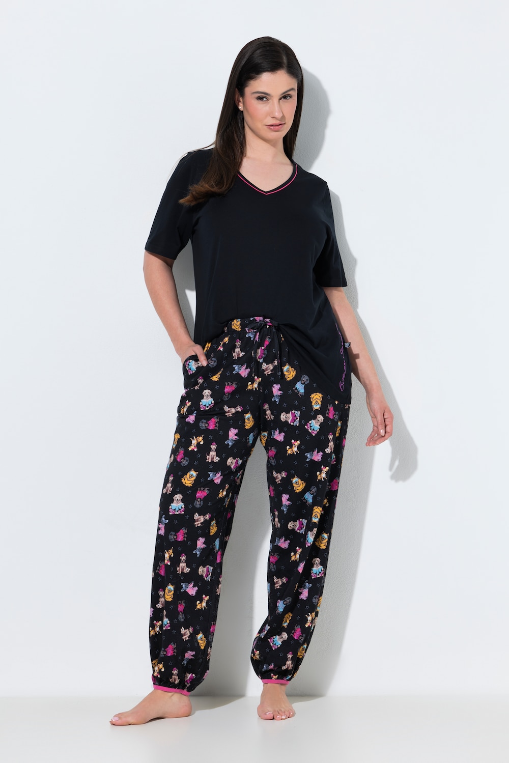 Pyjama, Stickerei, V-Ausschnitt, Halbarm