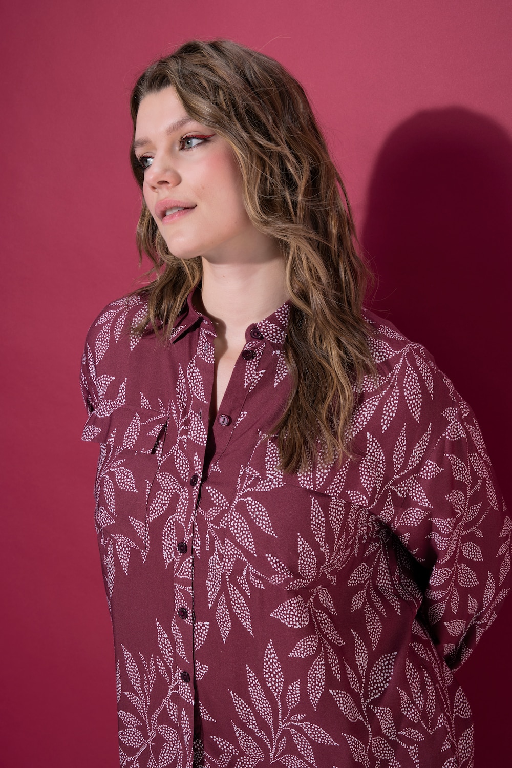Skjorte i boxy shape, crepe og med print