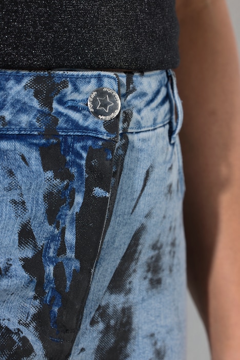 Jeans a 7/8 dal taglio aderente con stampa moderna e cinque tasche