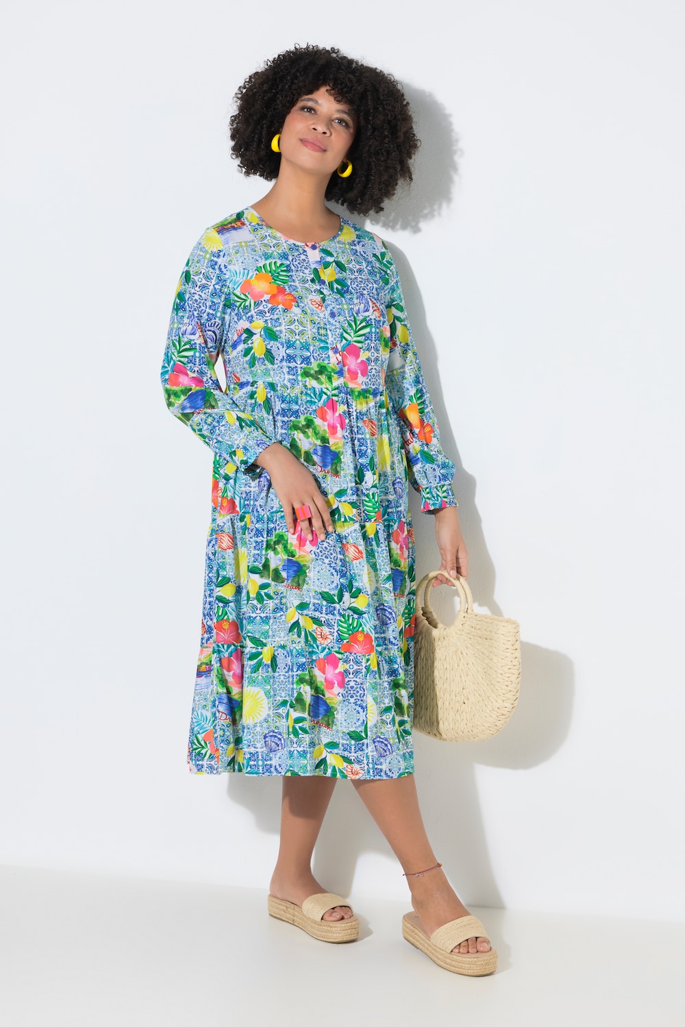 Maxikleid, Capri-Muster, Langarm, Volants