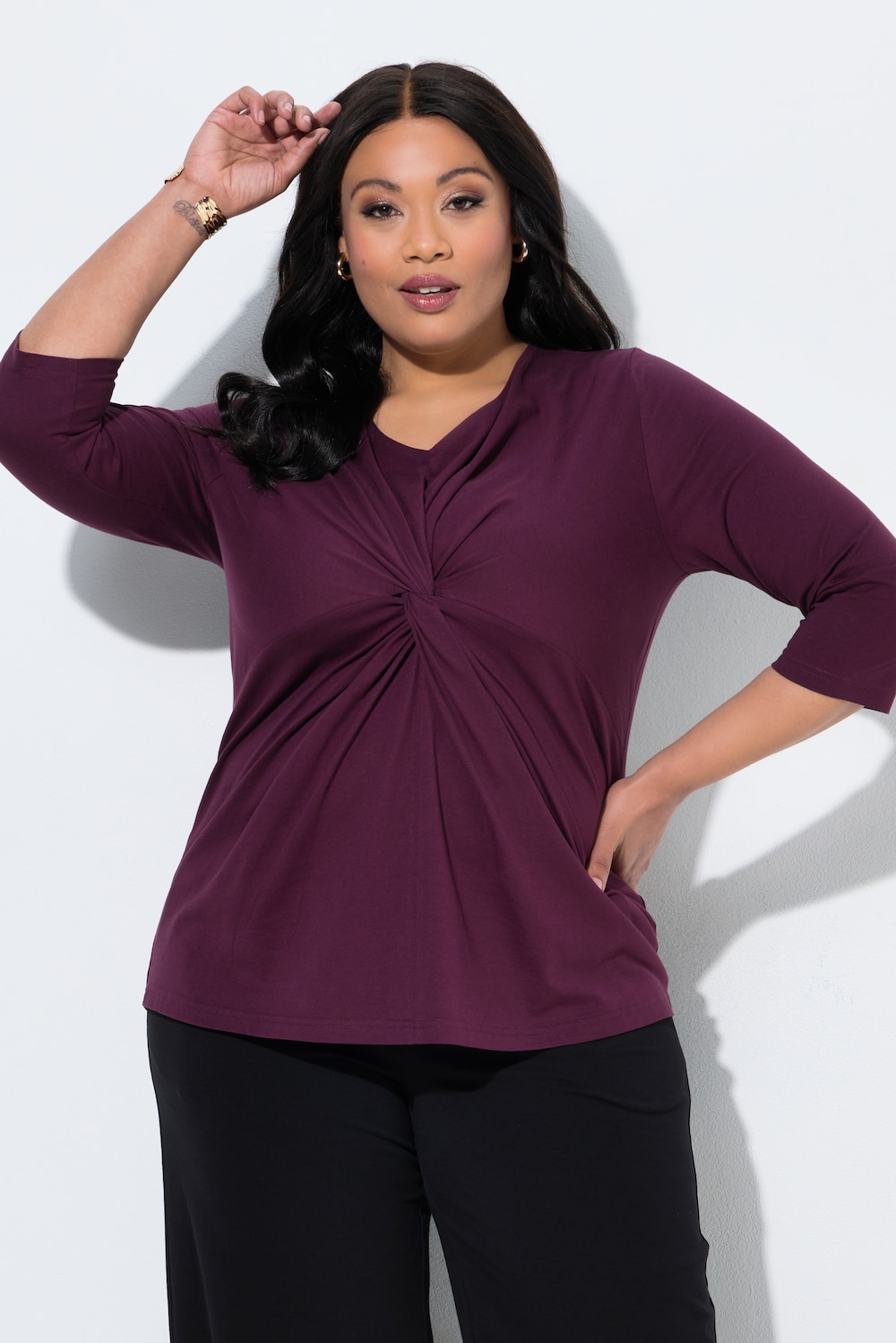 Shirt, Zierknoten, V-Ausschnitt. 3/4-Arm