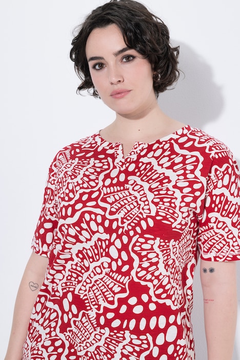 T-shirt, muszelki, krój oversize, dekolt tunikowy, krótki rękaw