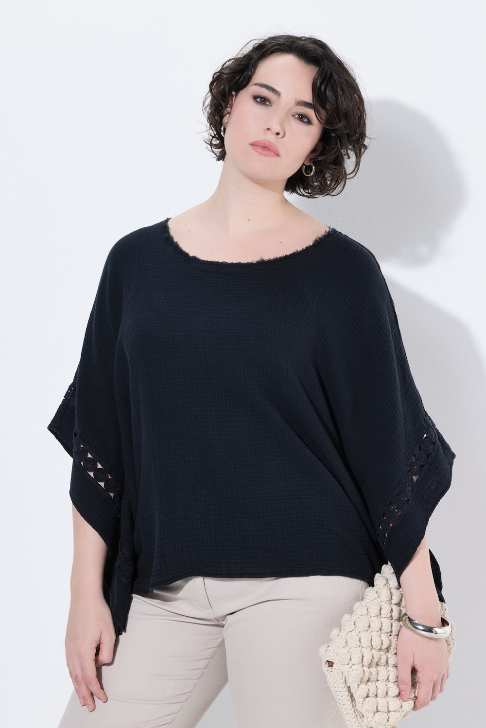 Mousseline blouse, kant, oversized, ronde hals, korte mouwen