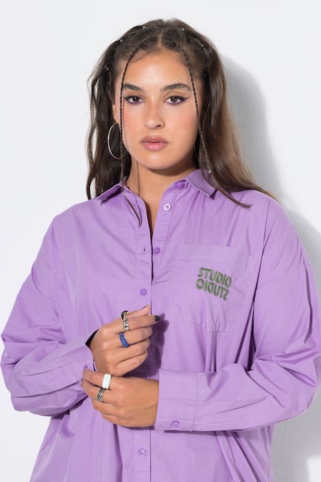 Chemisier oversized avec broderie sur la poche chemise
