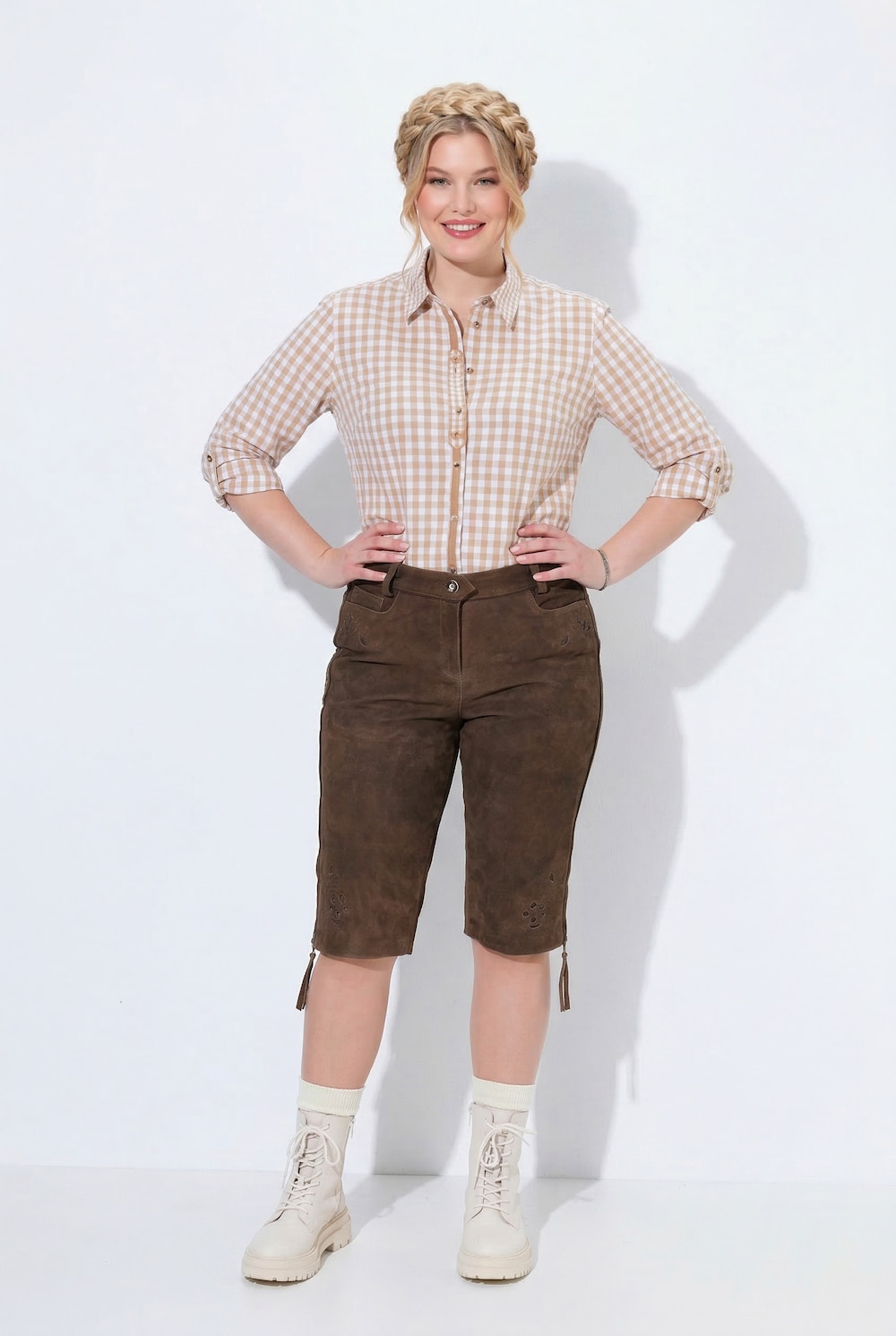 Trachten-Lederhose, Veloursleder, Stickerei