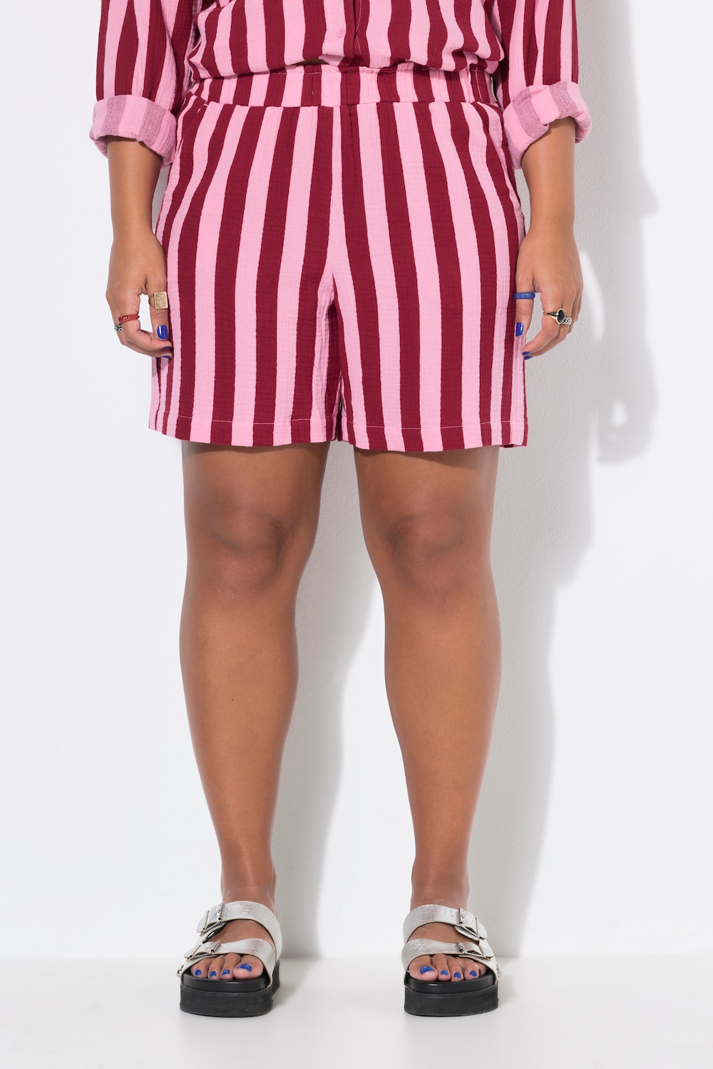 Wide leg shorts i musselin med striper og elastisk linning