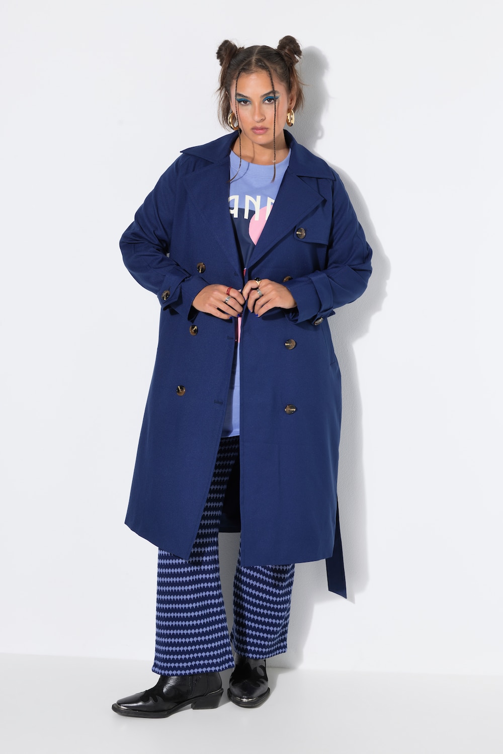 Trenchcoat, leicht oversized, Revers, Bindegürtel