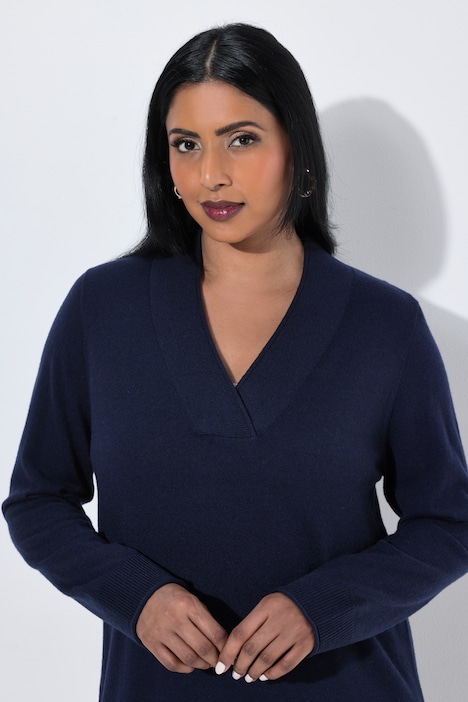 Strickkleid, Kelchkragen, V-Ausschnitt, Langarm