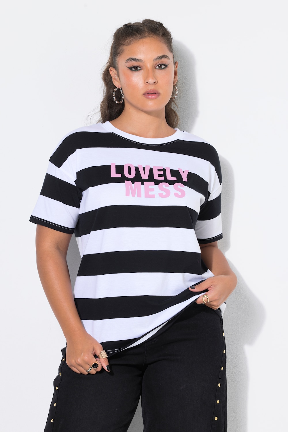 T-shirt, oversized pasform, blokstriber, statement