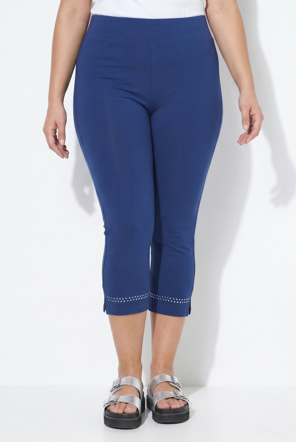 Capri-Leggings, schmale Passform, Ziernieten am Saum