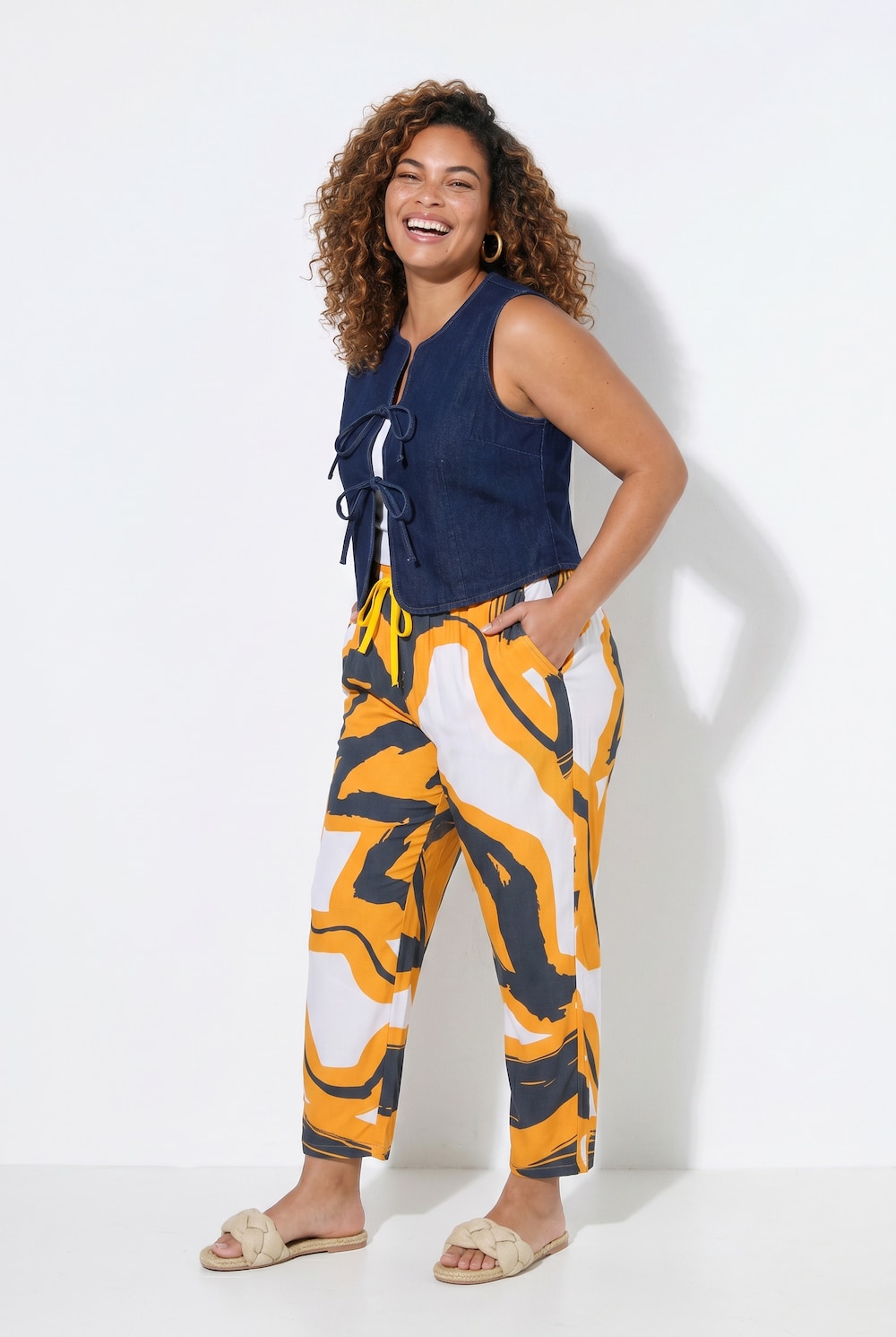 Broek, rechte wijde pijp, bloemenpatroon, elastische tailleband