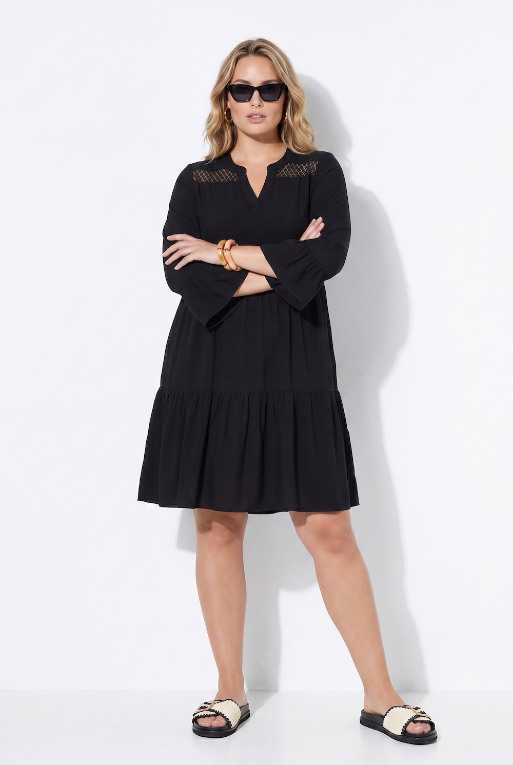 Empire-Kleid, Lochstickerei-Einsätze, Volants, Angel of Style x MIAMODA