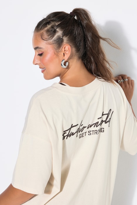 T-shirts oversize, grand message dans le dos, manches mi-hauteur