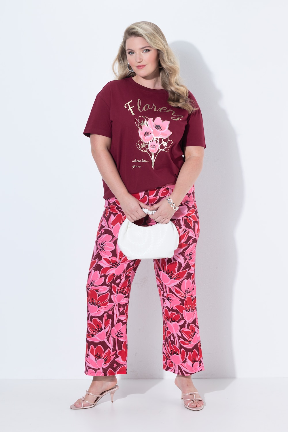 Broek, recht, wijde pijp, bloemmotief