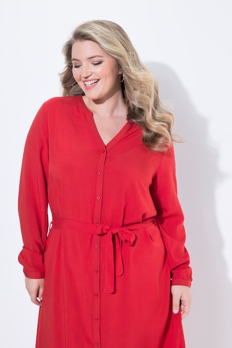 Robe midi avec ceinture à nouer, patte de boutonnage et manches longues, coupe évasée