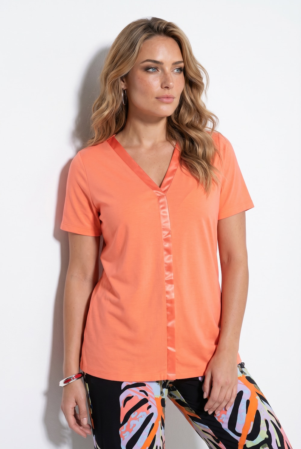 T-Shirt, Comfort Fit, Satin-Einsatz, CutOut am Halbarm, Angel of Style x MIAMODA