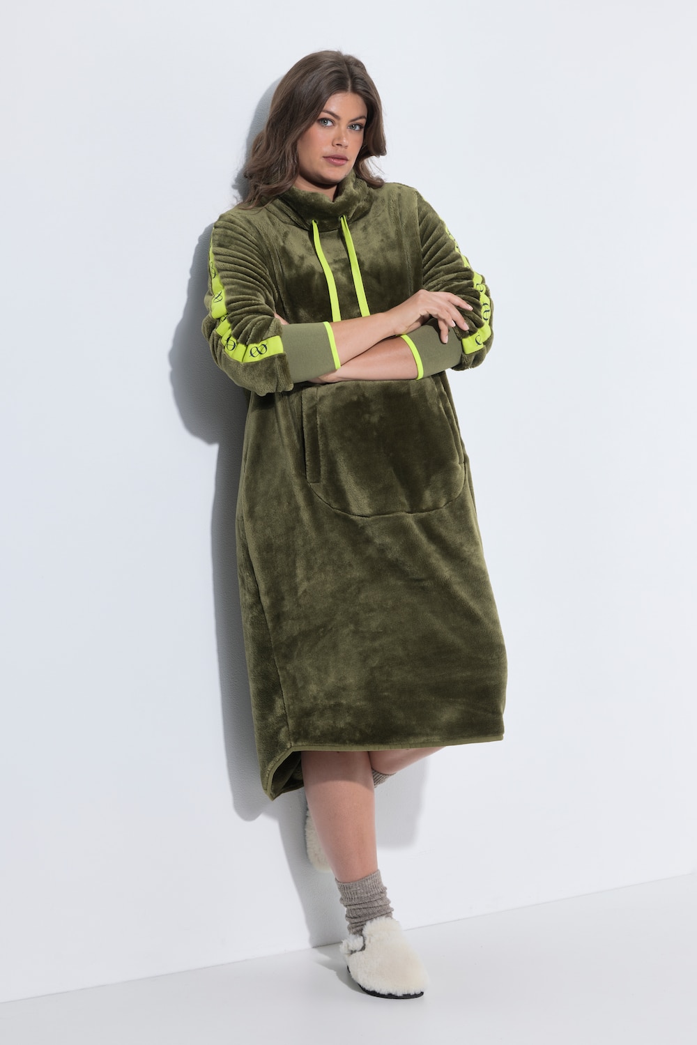 Teddy-Kleid, Stehkragen, Langarm