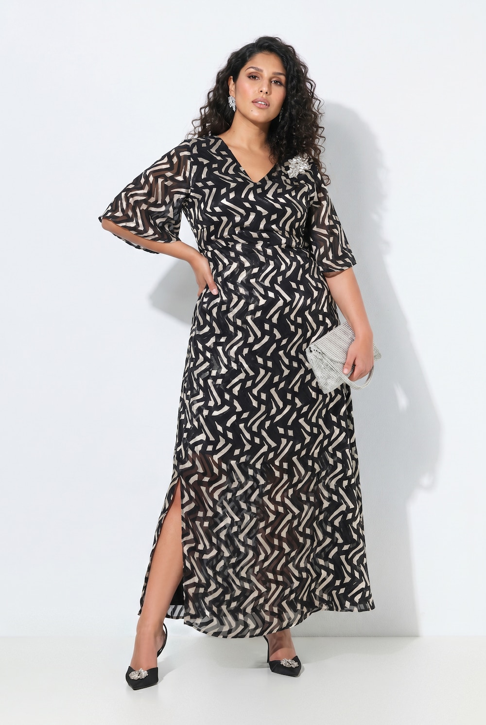 Maxi-jurk, burnout-effect, V-hals, klokmouwen