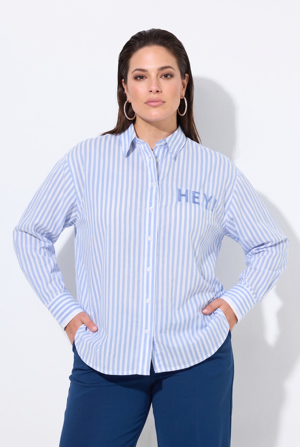 Stripet bluse, tekst med kaviarprint, lange ermer