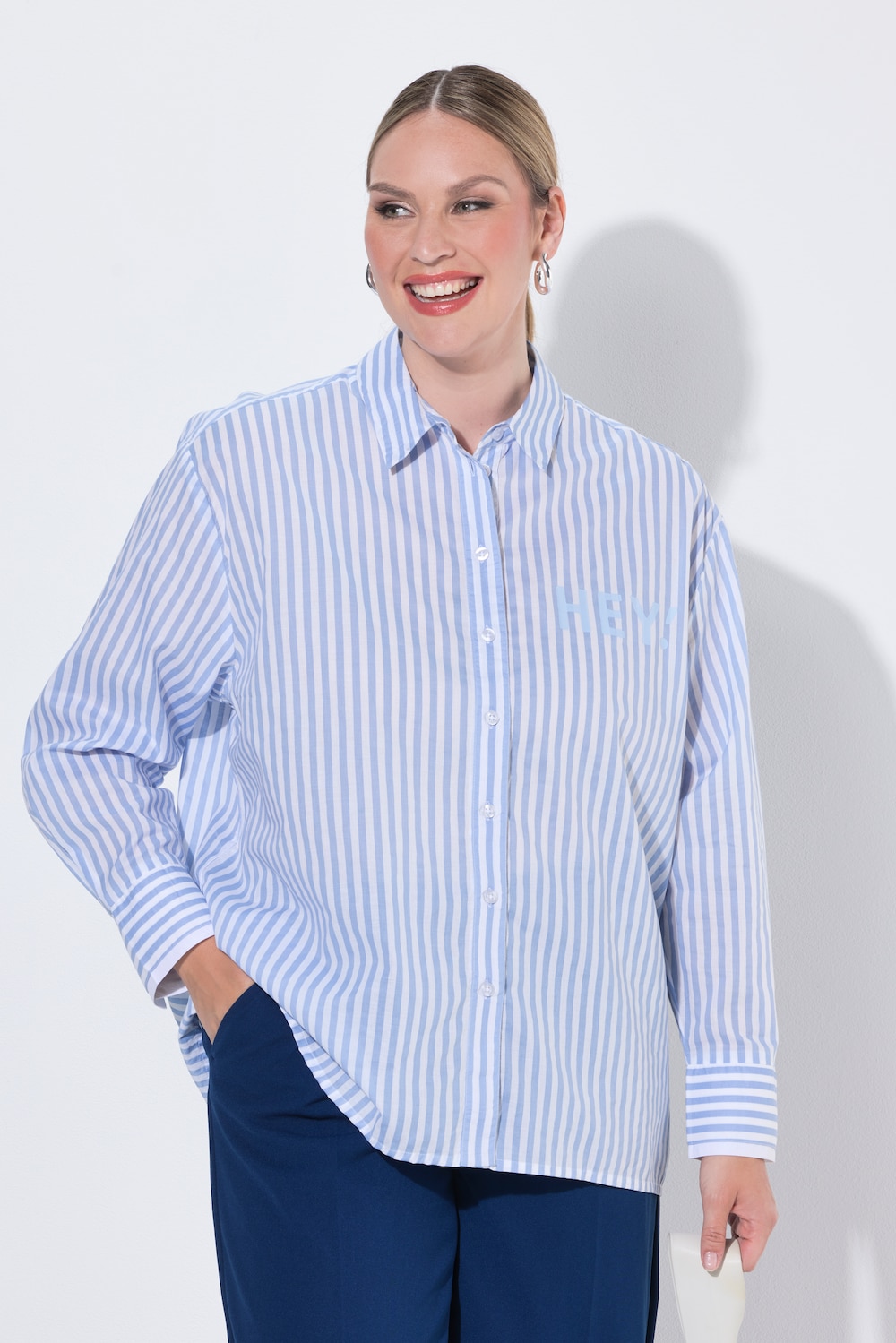 Stripet bluse, tekst med kaviarprint, lange ermer
