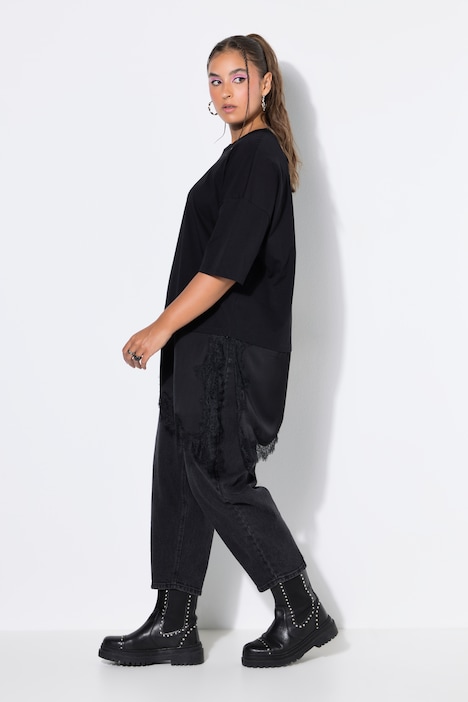 T-shirt, oversized form, satin og blonder forneden