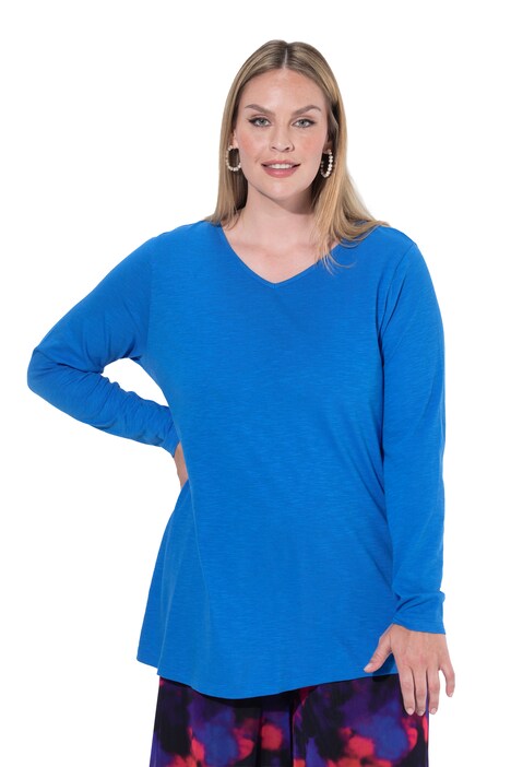 Long-sleeve tee, oversized, V-neck