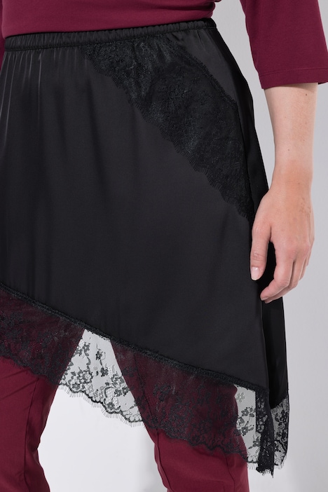 Satin-Rock, A-Linie, Spitzenkante am asymmetrischen Saum