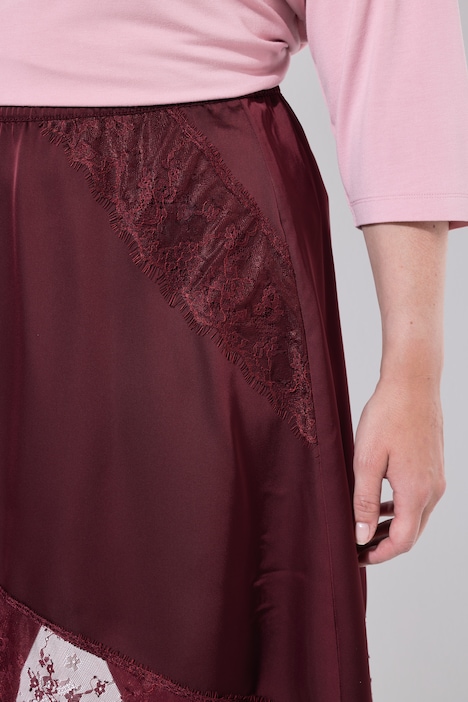 Satin-Rock, A-Linie, Spitzenkante am asymmetrischen Saum