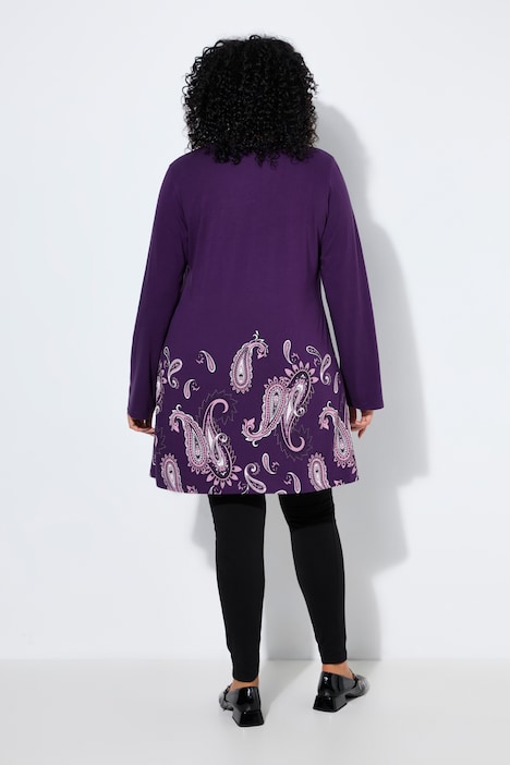 T-shirt long motif cachemire, décolleté en V et manches longues, coupe évasée