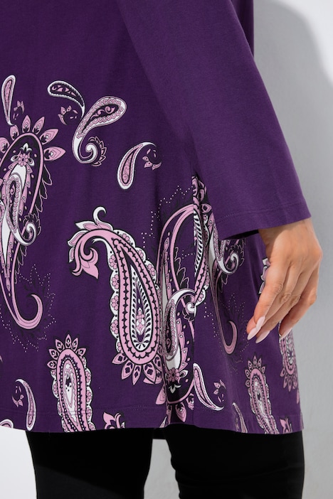 T-shirt long motif cachemire, décolleté en V et manches longues, coupe évasée