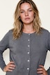Strickjacke, Classic Fit, Websaum in Farbe, Biobaumwolle