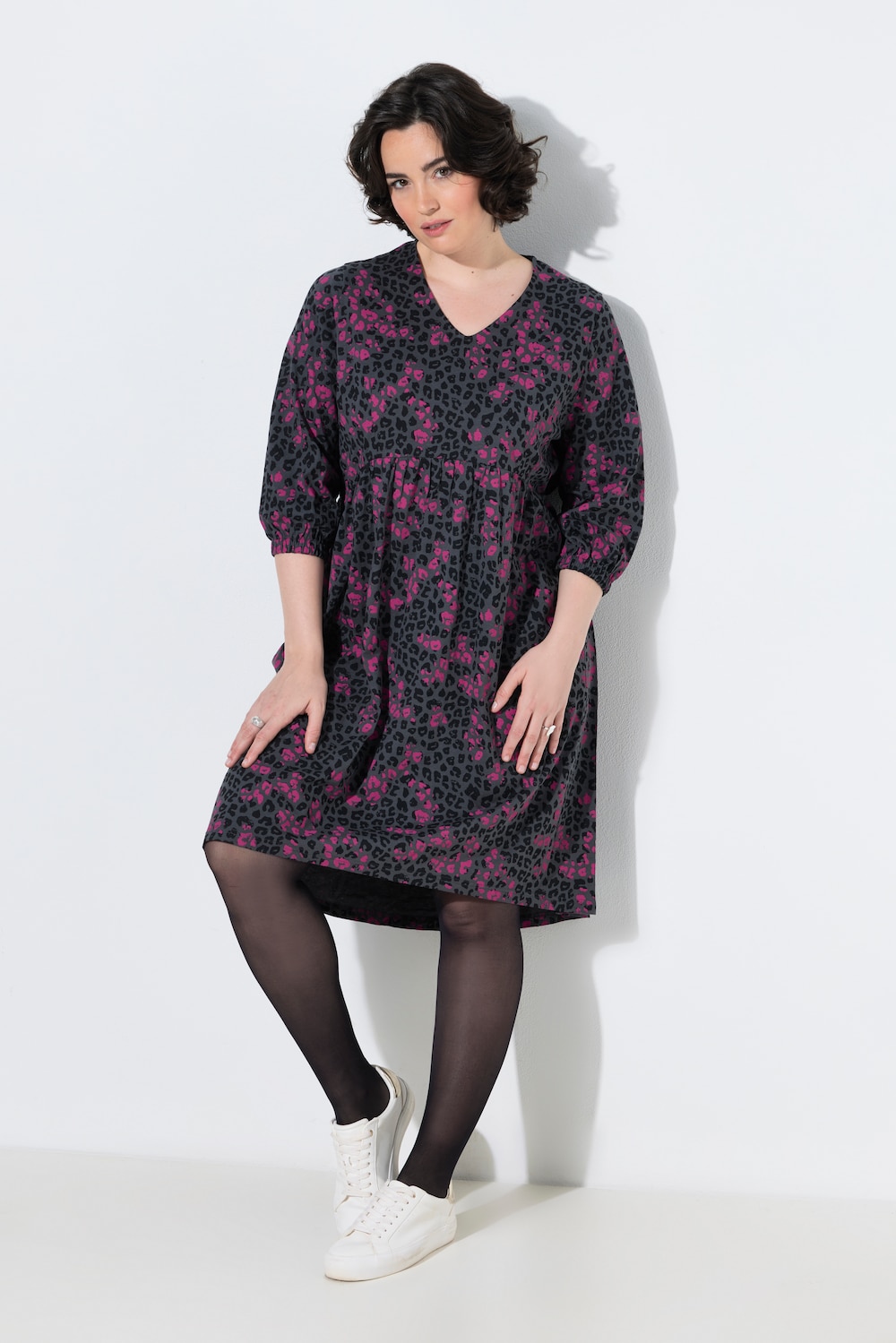Jerseykleid, Leomuster, A-Linie, V-Ausschnitt, 3/4-Arm