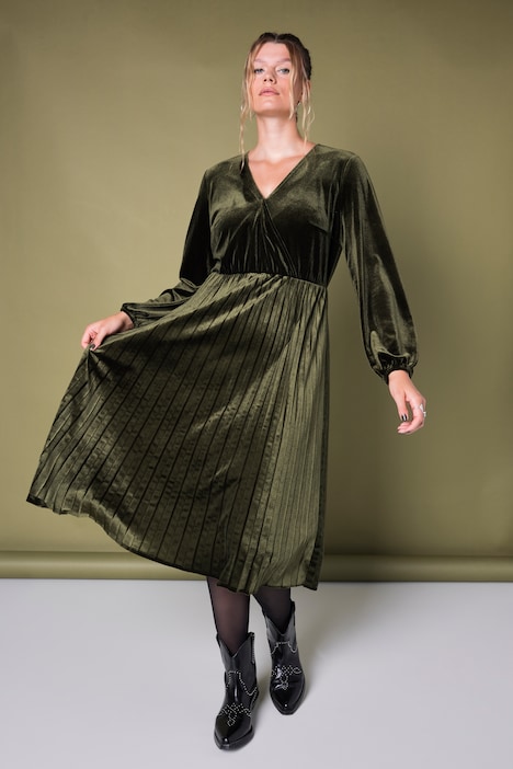 Robe plissée en velours, effet cache-cœur, manches longues