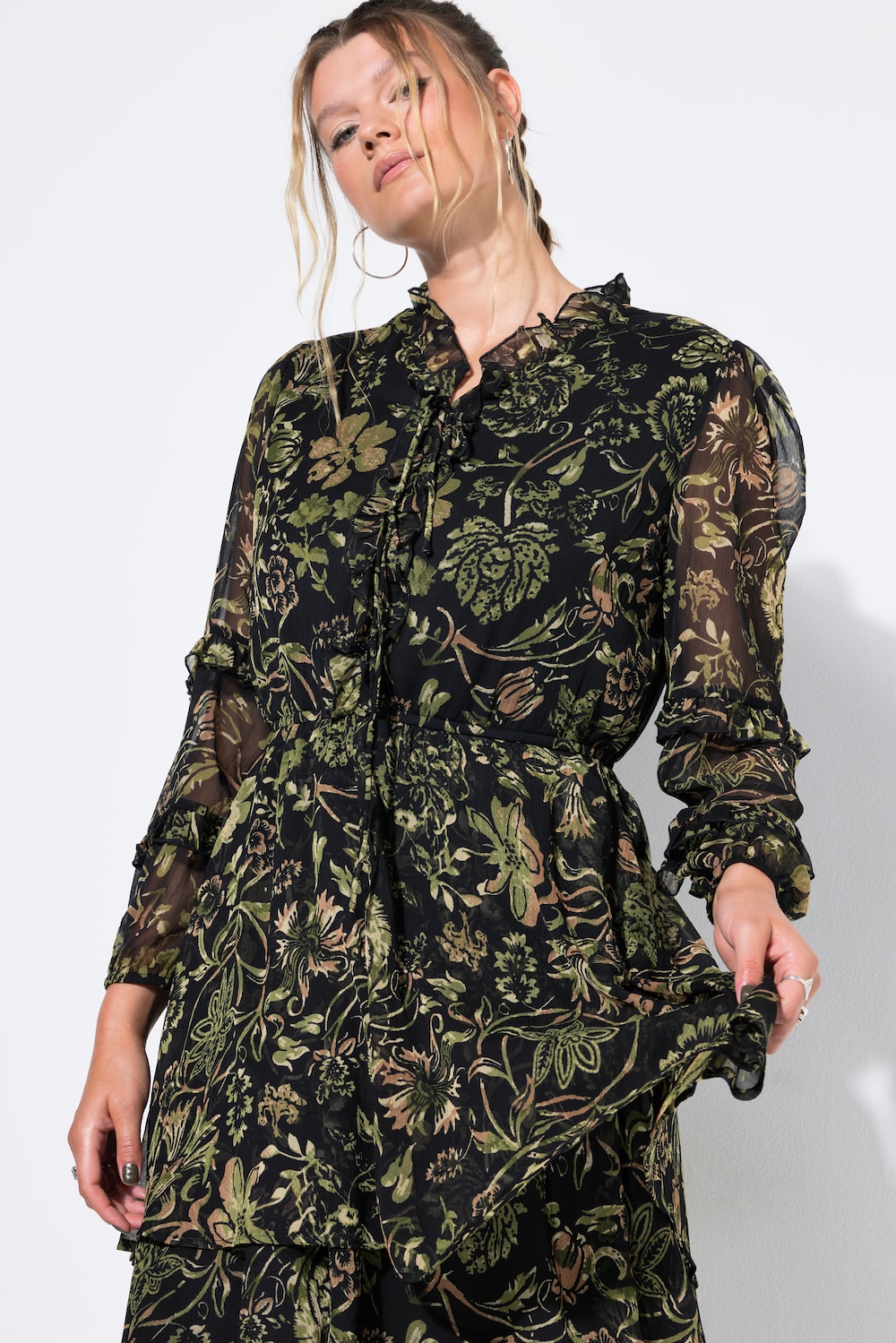 Chiffonkleid, Minilänge, Blumenprint, Rüschen, weiter Langarm