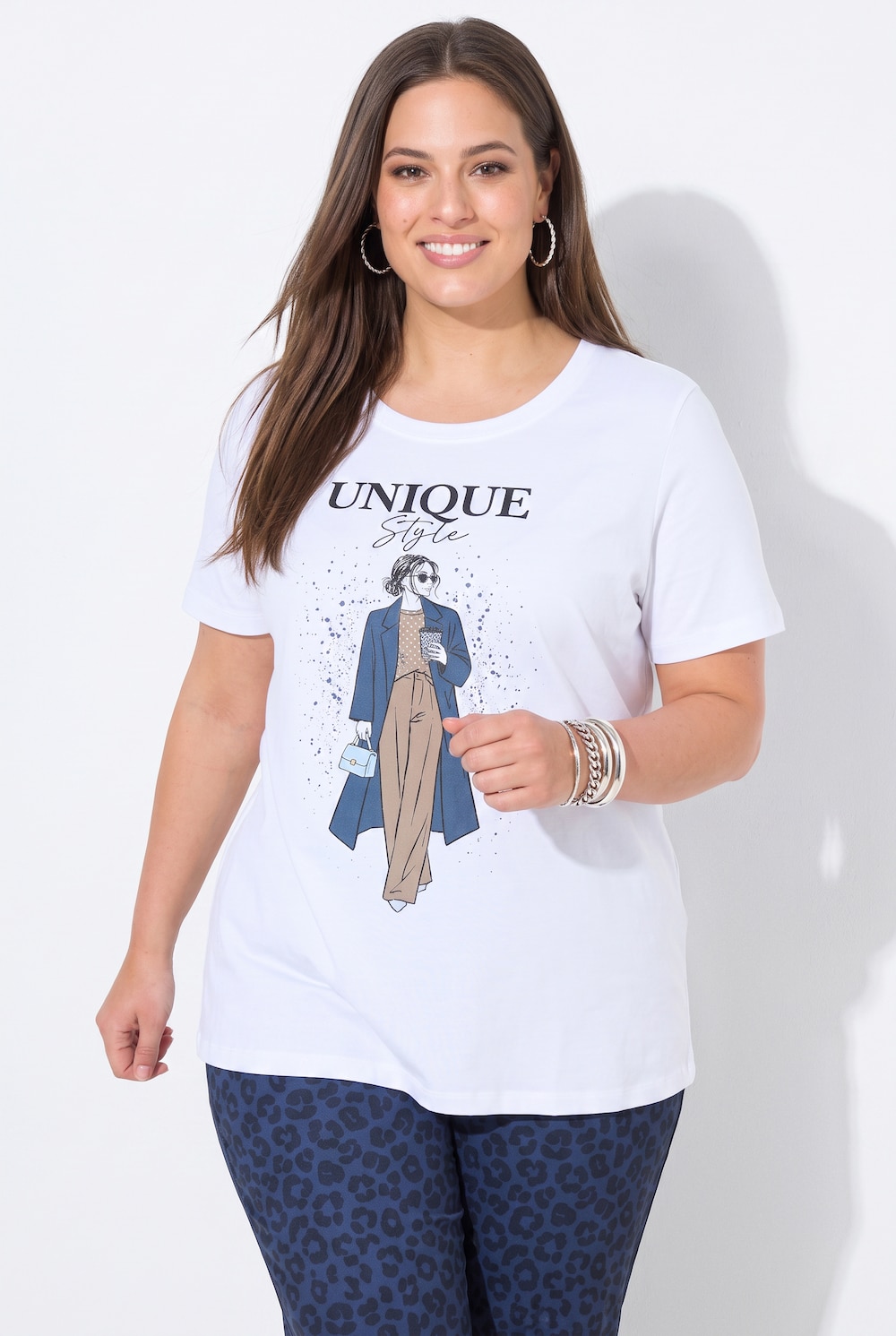 T-Shirt, Komfort Fit, Model mit Schriftzug