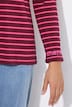 T-shirt rayé, cœur sur le buste, décolleté rond et manches 3/4, coupe Classic Fit