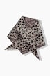 Trekantet tørklæde i finstrik med leopardprint