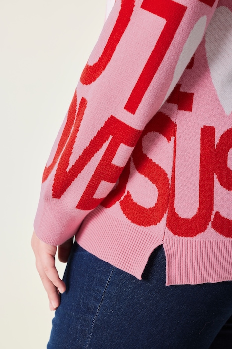 Pullover, Classic Fit, Buchstaben-Muster und Herzen