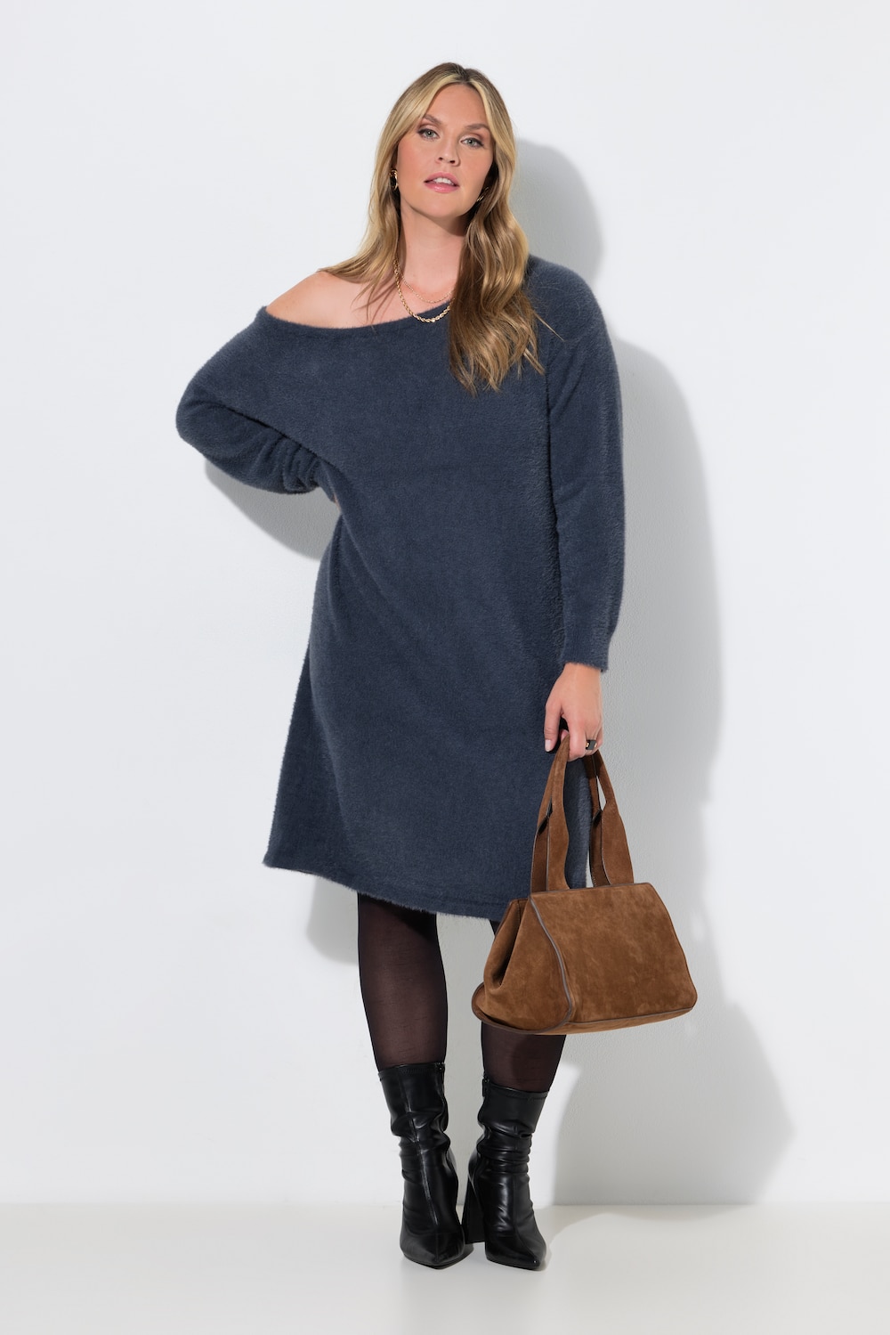 Gebreide midi-jurk, loose fit, wijde U-boothals