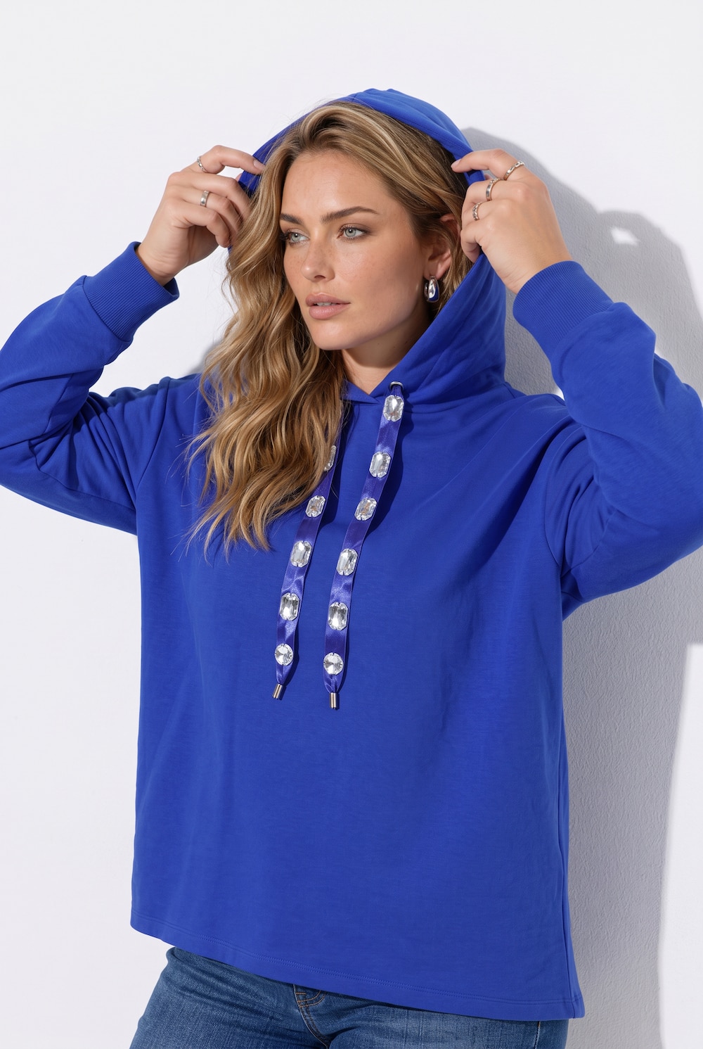 Hettegenser, oversized, hette med bånd med glitrende steiner