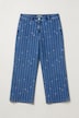 Jeans Mary, verkürzt, Nadelstreifen, Herzen aus Glitzersteinchen