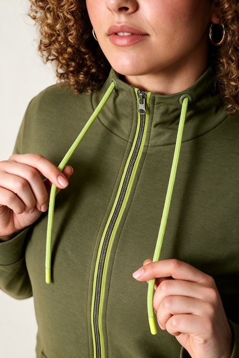 Veste en molleton avec passepoil, coupe confortable, col montant et poche kangourou